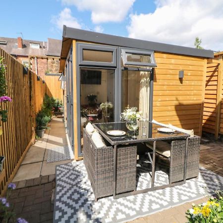 Garden Suite Dronfield Ngoại thất bức ảnh